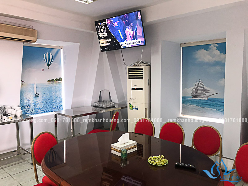 Rèm cuốn tranh phong cảnh biển đẹp ở Đường Thành hệ máng cản sáng