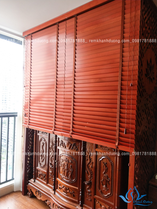 Mẫu rèm che bàn thờ đẹp kín đáo cho chung cư ở Nguyễn Huy Tưởng