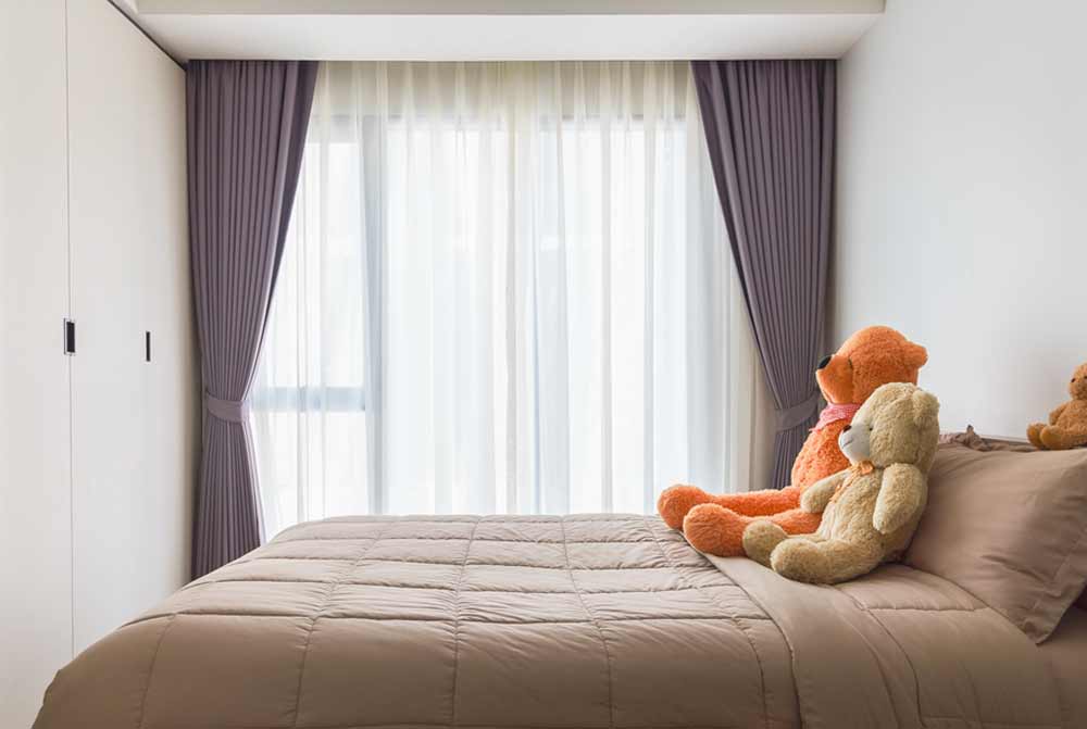 Rèm vải Bỉ RB – 18 hiện đại màu ghi xám tại nhà chị Nhung ở thành phố Hải Phòng