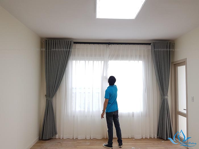 Rèm vải cách nhiệt một màu chống nắng tốt tại khu Ngoại giao đoàn CT9