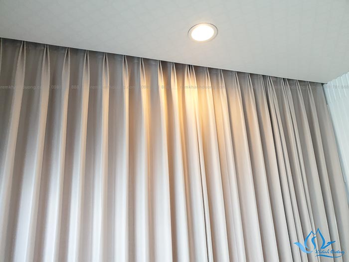 Rèm vải cao cấp một màu cho phòng ngủ tại Hoàng Hoa Thám, Hà Nội MA20