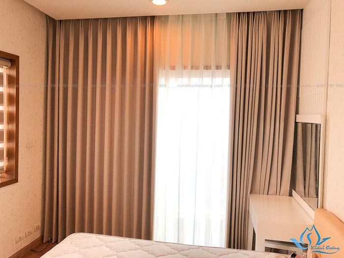 Rèm vải cao cấp một màu cho phòng ngủ tại Hoàng Hoa Thám, Hà Nội MA20
