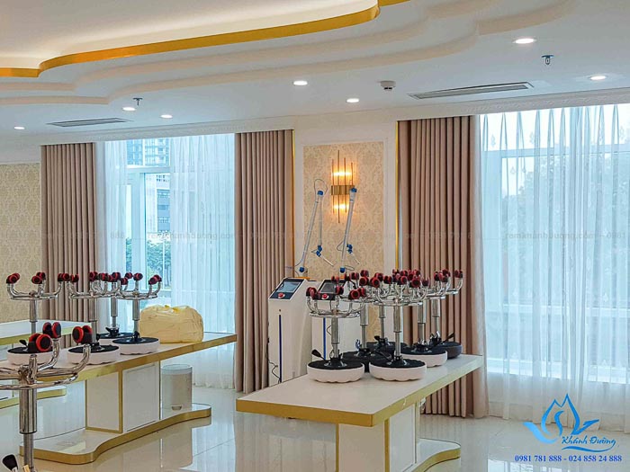 Rèm vải chống nắng 1 màu tại thẩm mĩ viện Xuân Hương, Hà Nội HL51