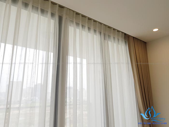 Rèm vải hai lớp chống nắng đẹp sang trọng tại Vincom Phạm Hùng TM695