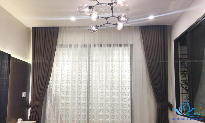 Rèm vải hai lớp phòng khách hướng Tây sang trọng Âu Cơ, Hà Nội TM6914