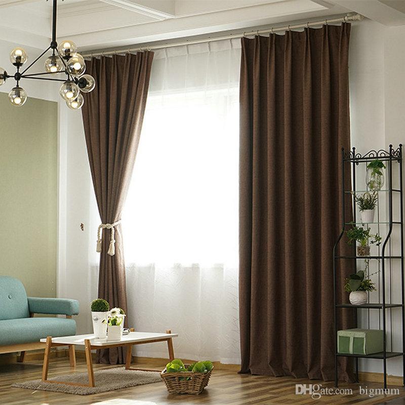Rèm vải gấm HH-627 rất phù hợp với những không gian có tường màu trắng, tạo nên một không gian hài hòa