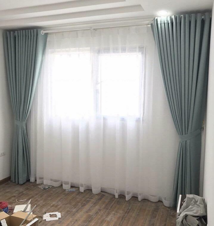 Rèm vải gấm một màu hiện đại HH-633 rất phù hợp với tường màu trắng