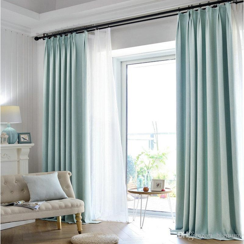 Rèm cửa một màu HH-631 còn phù hợp với không gian phòng ngủ thoải mái, kín đáo