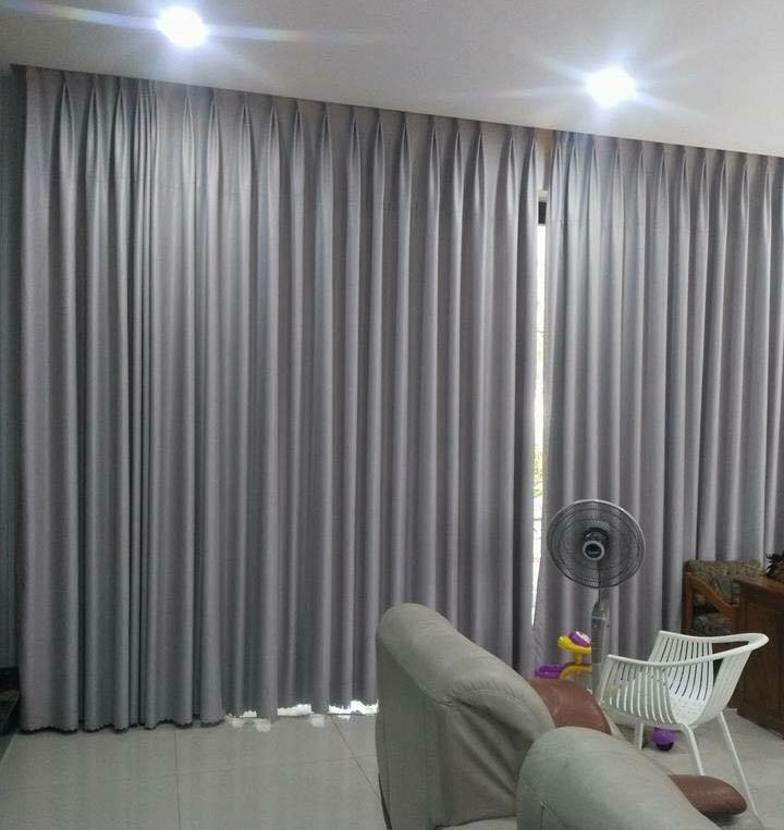 Đối với phòng ngủ, rèm vải một màu HH-637 không những mang  đến vẻ đẹp sang trọng, thanh lịch cho căn phòng mà còn rất trầm lắng