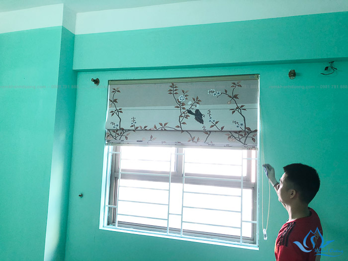 Tư vấn lựa chọn rèm roman chống nắng cho phòng ngủ gia đình đẹp
