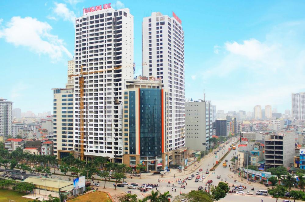 thi-cong-rem-cua-tai-nha-chi-my-can-ho-2606-toa-a-sun-square-nguyen-hoang-1