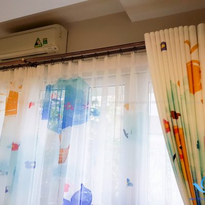 Rèm TR 202 có kiểu may ore để tạo ra các gợn sóng trên rèm