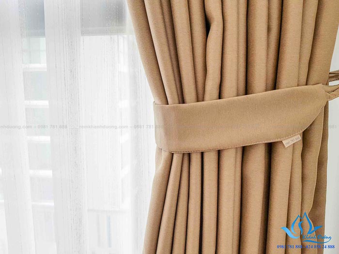 THI CÔNG RÈM VẢI VÀ RÈM NHỰA PVC NHÀ CHỊ LY CHUNG CƯ VINCOM PHẠM HÙNG