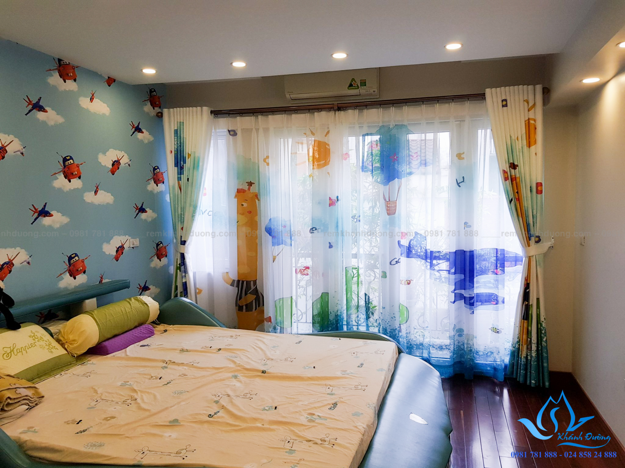 Rèm 2 lớp vải voan thêu hoa sen trang nhã