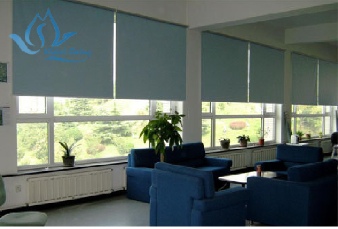 Rèm cuốn trơn CT-41 khả năng chống nắng cao, phù hợp lắp đặt cho văn phòng nằm ở tòa nhà cao tầng