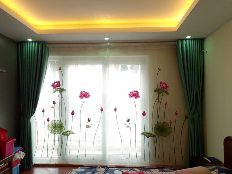 Rèm voan thêu tay hình bông sen trang nhã