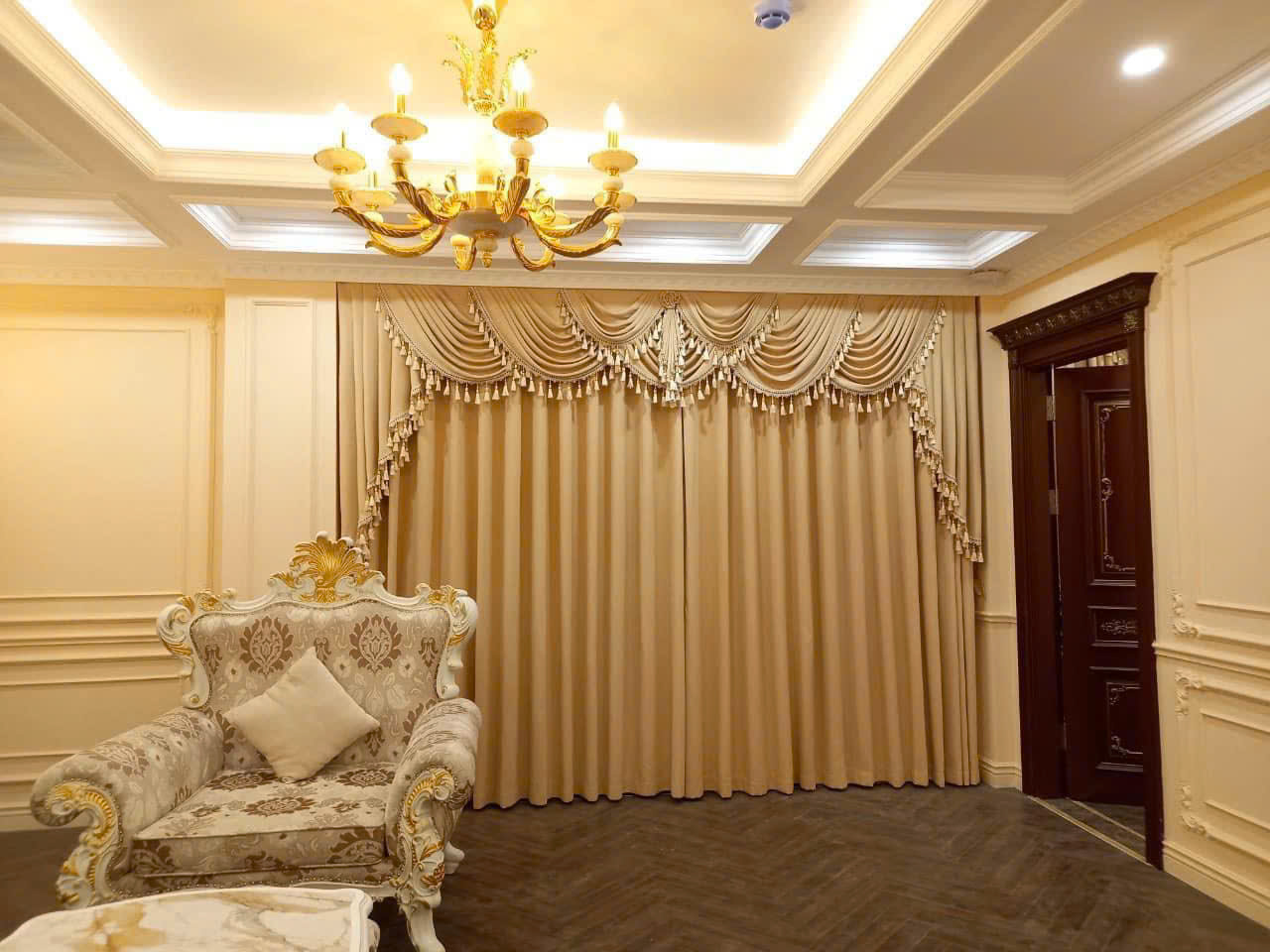 Rèm vải tân cổ điển cao cấp vải Nhật Bản cho Biệt Thự tại Tây Hồ Hà  Nội